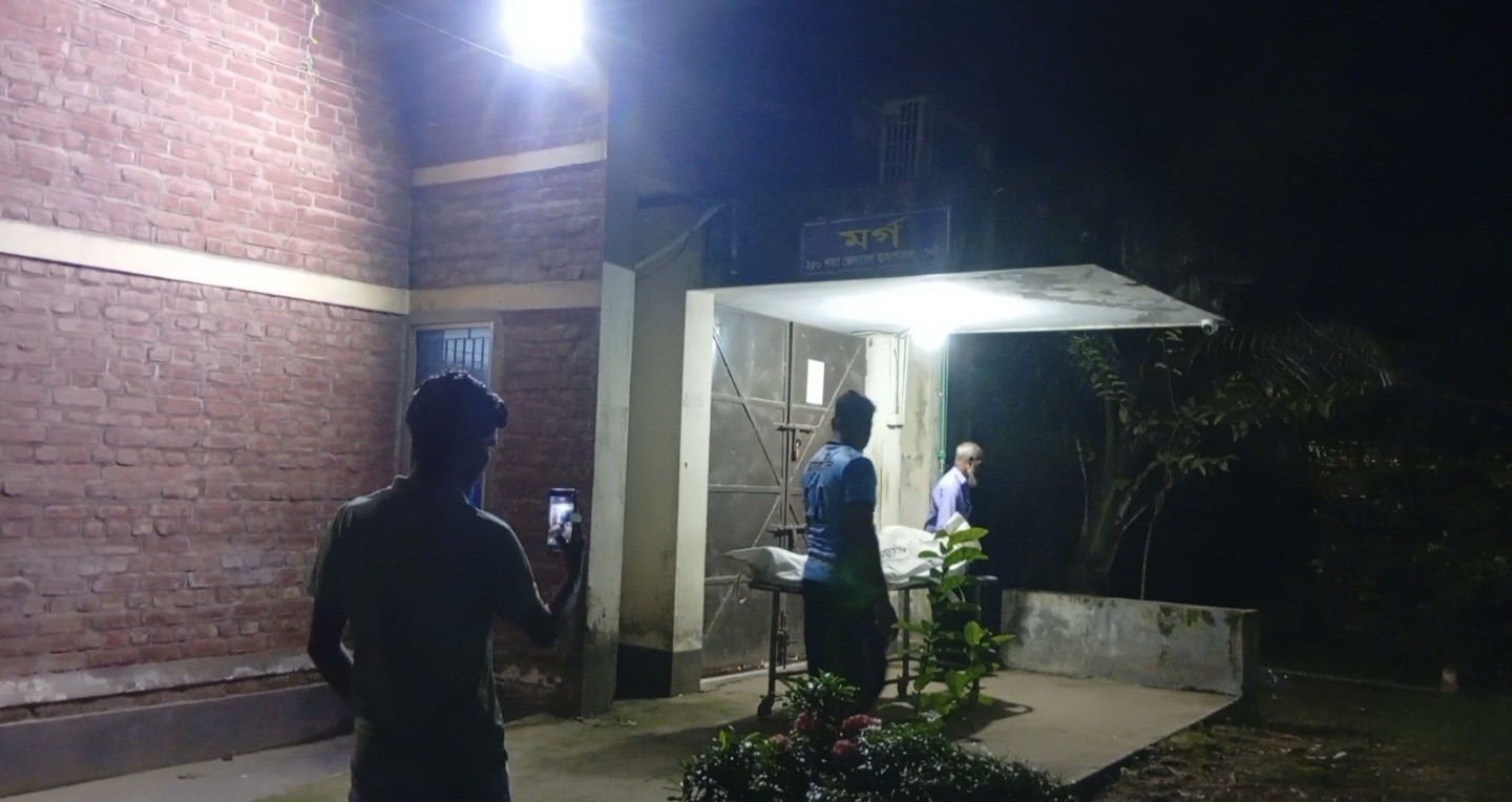 বিয়ের পিঁড়িতে বসা হলো না, লালপোলে বাস দুর্ঘটনায় নিহত কাস্টমস কর্মকর্তা আব্দুল আলিমের