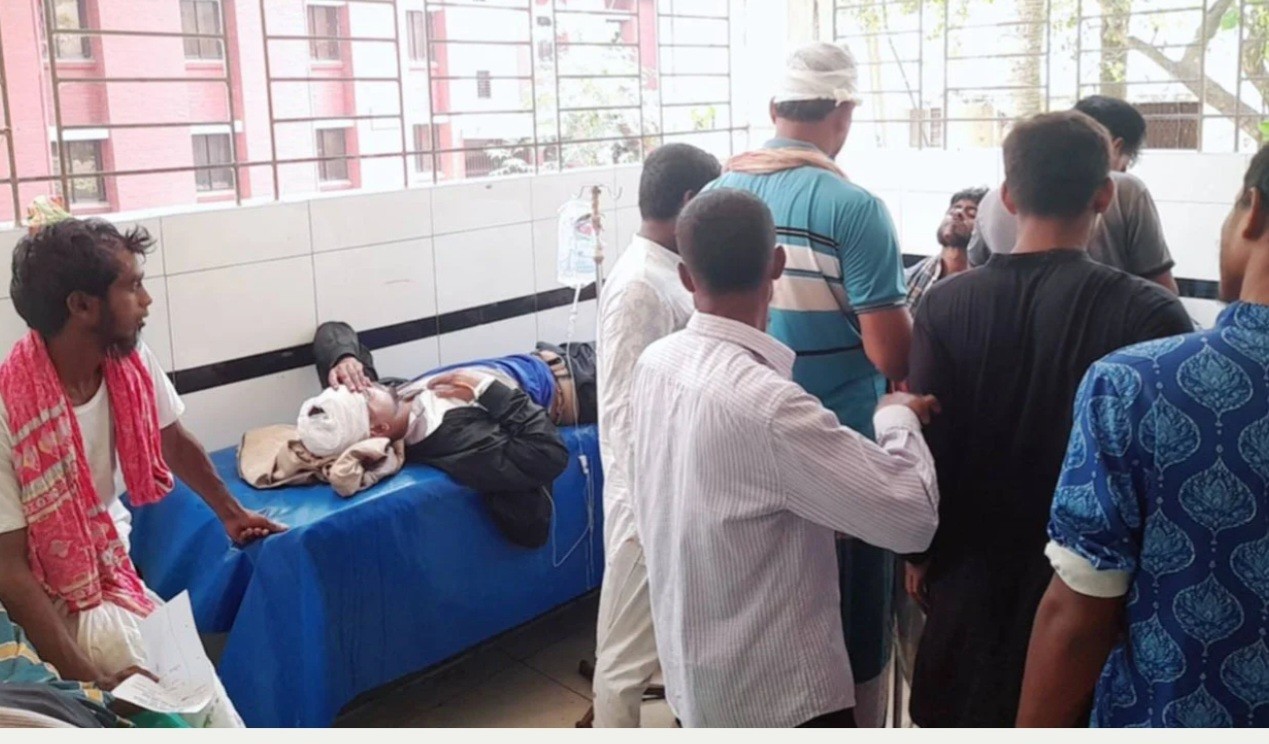 কোরবানির মাংস ভাগাভাগি নিয়ে দুই গ্রুপের সংঘর্ষে আহত ৩০