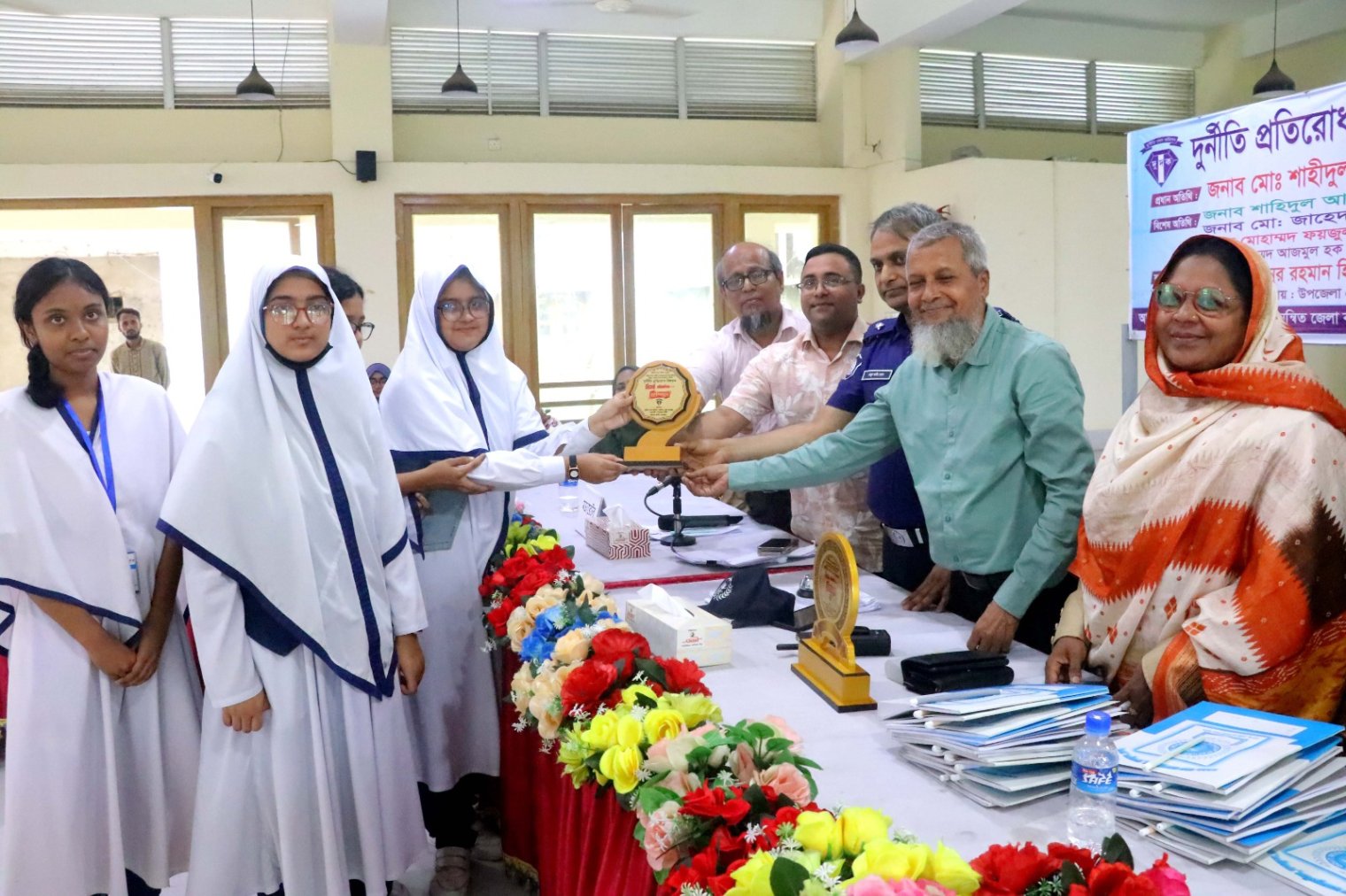 দাগনভূঞা দূর্নীতি প্রতিরোধ বিষয়ক বিতর্ক প্রতিযোগীতা অনুষ্ঠিত 